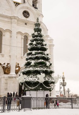 Noel ağacı kurtarıcı Cathedral yakınındaki