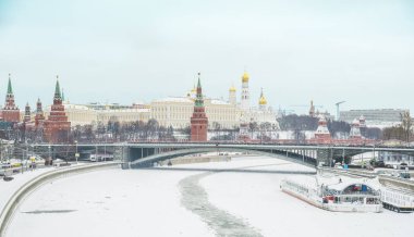 Moskova Nehri ve Moskova Kremlin görünümü