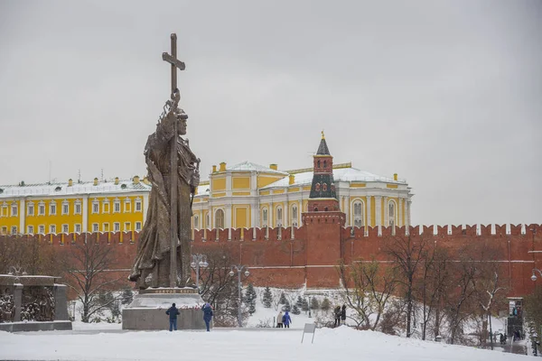 Famosos marcos de Moscou - Monumento ao Santo Príncipe Vladimir o G — Fotografia de Stock