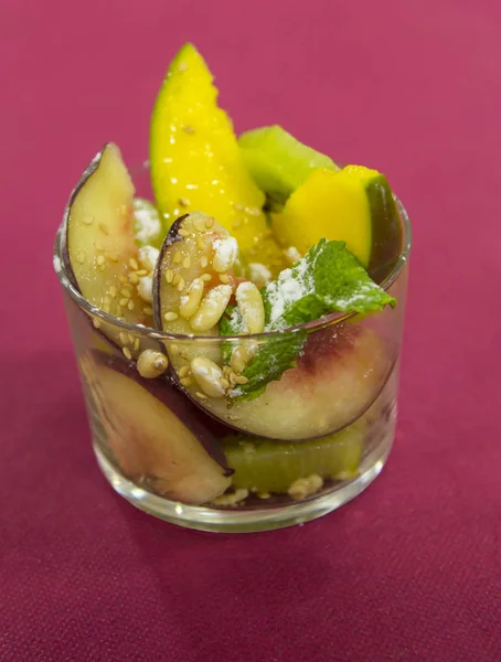 Ensalada de mango de fruta — Foto de Stock
