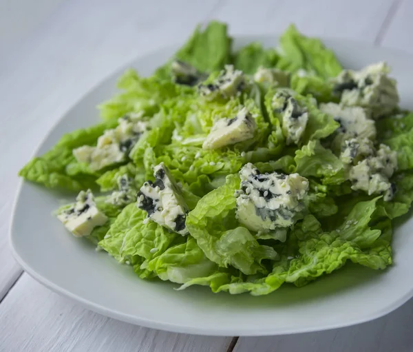 Vihreä Salaatti Sinihomejuustolla Seesaminsiemenillä — kuvapankkivalokuva