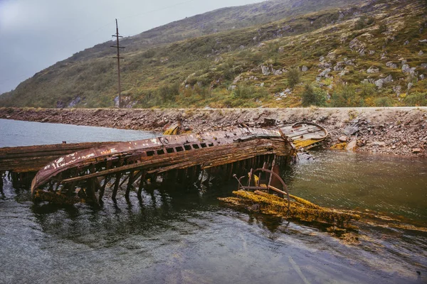 Barcos Madeira Inundados Velhos Água Mar Barents Teriberka Rússia — Fotografia de Stock