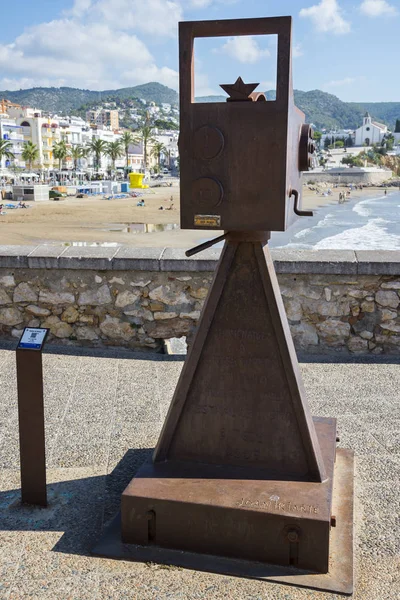 Postal de Sitges – カタルーニャ,ホアン・イリアーテの彫刻, — ストック写真
