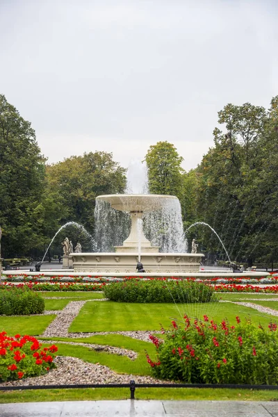 Fontanna w Ogród Saski, Warszawa, Polska — Zdjęcie stockowe