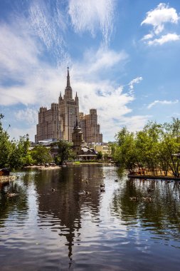 gökdelen kudrinskaya Meydanı. Moskova hayvanat bahçesinden göster