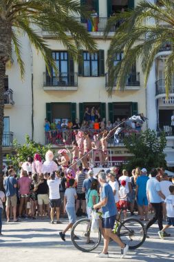 sitges şehrinde gay pride