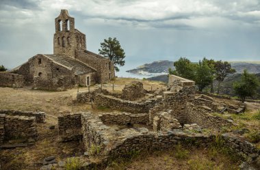 Santa Creu de Rodes kasaba ve kilise