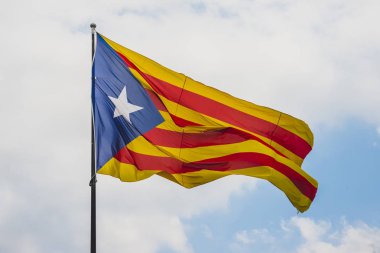 catalonia bayrağı