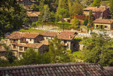 İspanya 'nın Collsacabra bölgesindeki Ortaçağ Katalan köyü