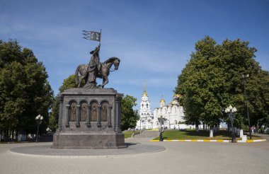 Vladimir, Rusya - 24 Ağustos 2015: Anıt Prens Vladimir ve St Theodore Vladimir City