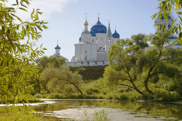 Monastero ortodosso di Bogolyubovo — Foto Stock