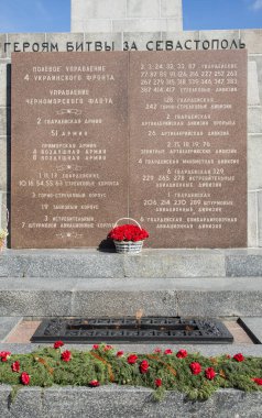 Sevastopol ile için savaş kahramanları için zafer Dikilitaş