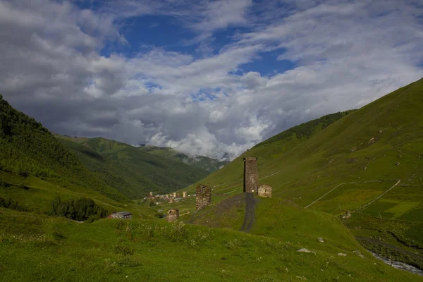 Svan towers in Ushguli village,  Georgia — Stock Photo, Image