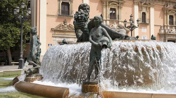 Fuente Turia - Plaza de la Virgen. Valencia ciudad, España — Foto de Stock