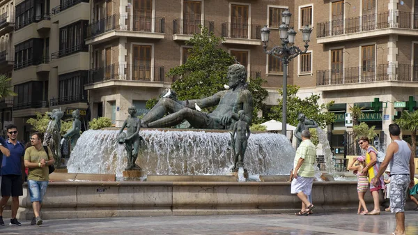 Fuente Turia - Plaza de la Virgen. Valencia ciudad, España — Foto de Stock