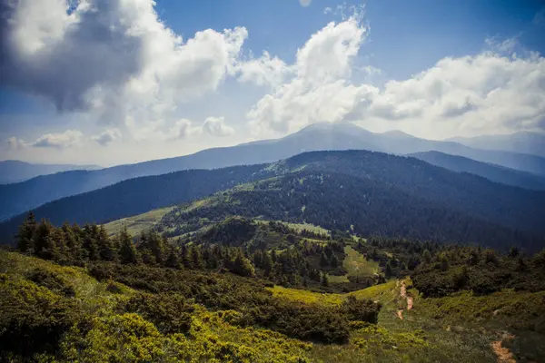 Carpathian mountains landscape — Stock Photo, Image