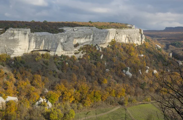 Día soleado de otoño. Eski-Kermen, la Crimea —  Fotos de Stock