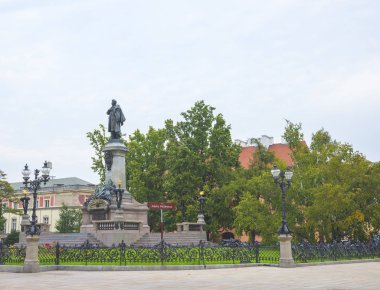 Varşova 'daki Adam Mickiewicz Anıtı