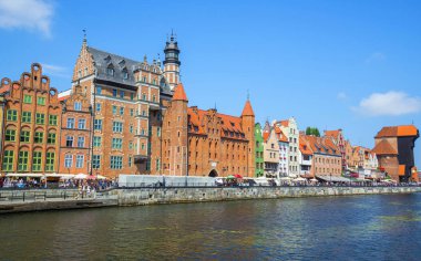 Eski şehir Gdansk ve Motlawa Nehri