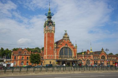 Polonya 'nın Gdansk kentindeki ana istasyonun inşası