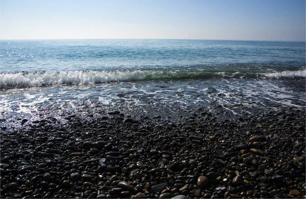 Karadeniz Kıyısındaki Çakıl Taşı Plajı — Stok fotoğraf