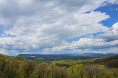 Aygea 'da bahar manzarası, Rus