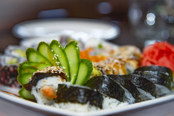 Delicious Sushi Set Plate Close View — Stock Photo, Image