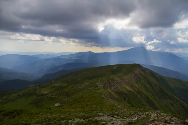 Paesaggio Estivo Nelle Montagne Dei Carpazi — Foto Stock