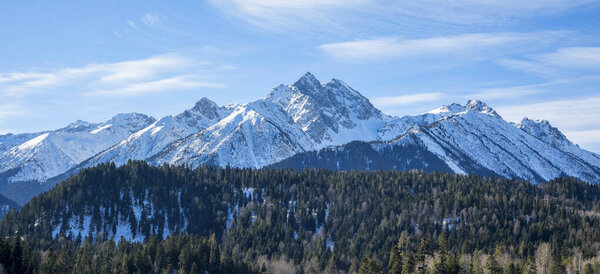 Красивый панорамный вид на горы. Архыз, Карачаево-Черкесия
