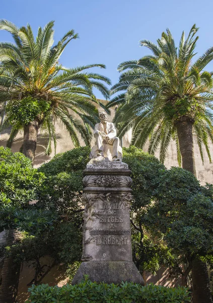 Monumento Doctor Bartomeu Robert Ciudad Sitges España —  Fotos de Stock