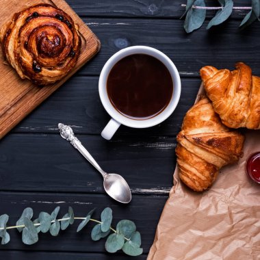 Pasta ve kahve Kahvaltı.