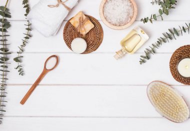  Tuz, sabun, Masaj fırça, aroma yağı ve diğer spa nesne ile ilgili