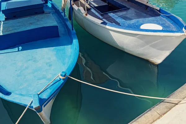 Alte Boote am Pier — Stockfoto