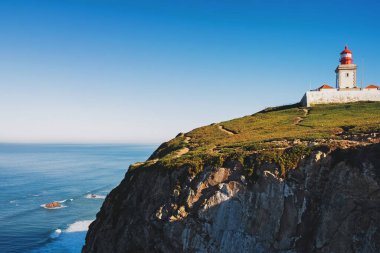 Cabo da Roca Uçurumdaki ünlü deniz feneri,