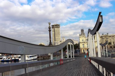 Barcelona Kolomb heykeli Rambla del Mar