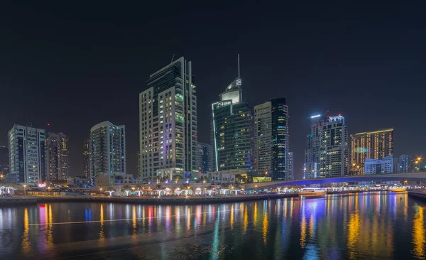 Dubai Marina Cityscape Spojené arabské emiráty architektura — Stock fotografie