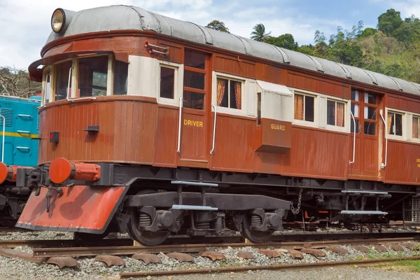 Eski lokomotif tren istasyonu