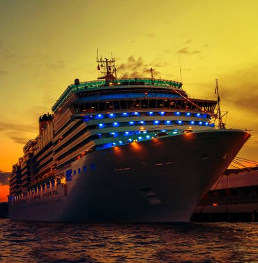 Cruises Istanbul Port travel clipart