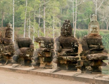 Taş Asura Köprüsü antik