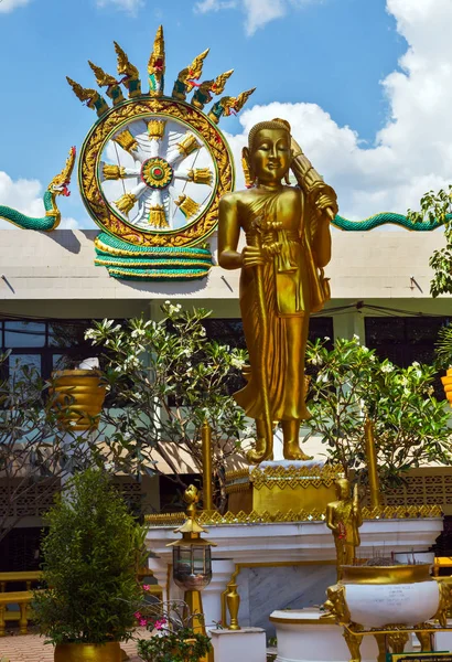 Buda em Wat Tham Sua, Krabi, Tailândia — Fotografia de Stock