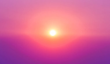 Sunrise Sun mor ve pembe gökyüzü su, colorf yansıması ile