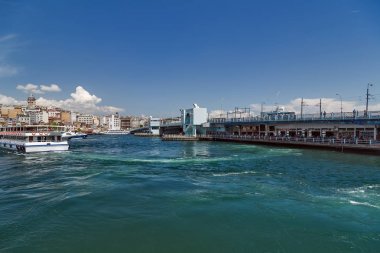 Yolcu feribot gemisi üzerinde Körfez Haliç, deniz landscap