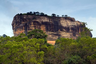 Sigirya ya da Sinhagiri, Sri Lanka 'da eski bir kaya kalesidir.