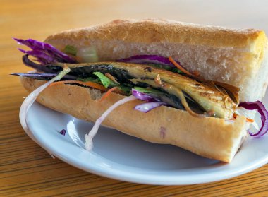 Sandviç sokak gıda balık ekmek rulo