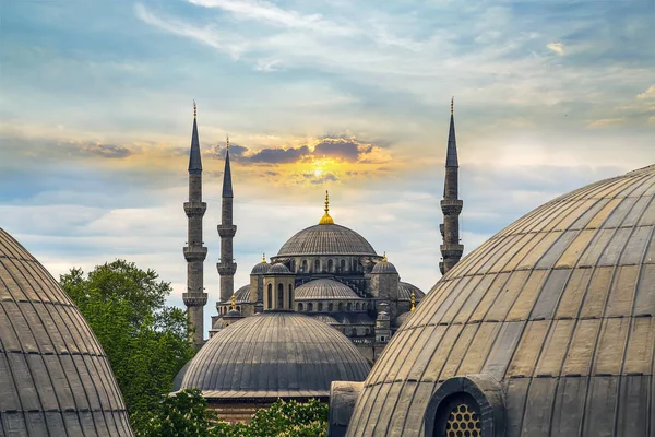 Kupolí a minaretem Hagia Sophia, Istanbul, Turecko — Stock fotografie