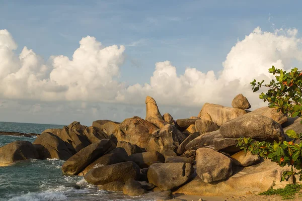 Babička a dědeček kameny - Samui Lamai Beach Thailan — Stock fotografie