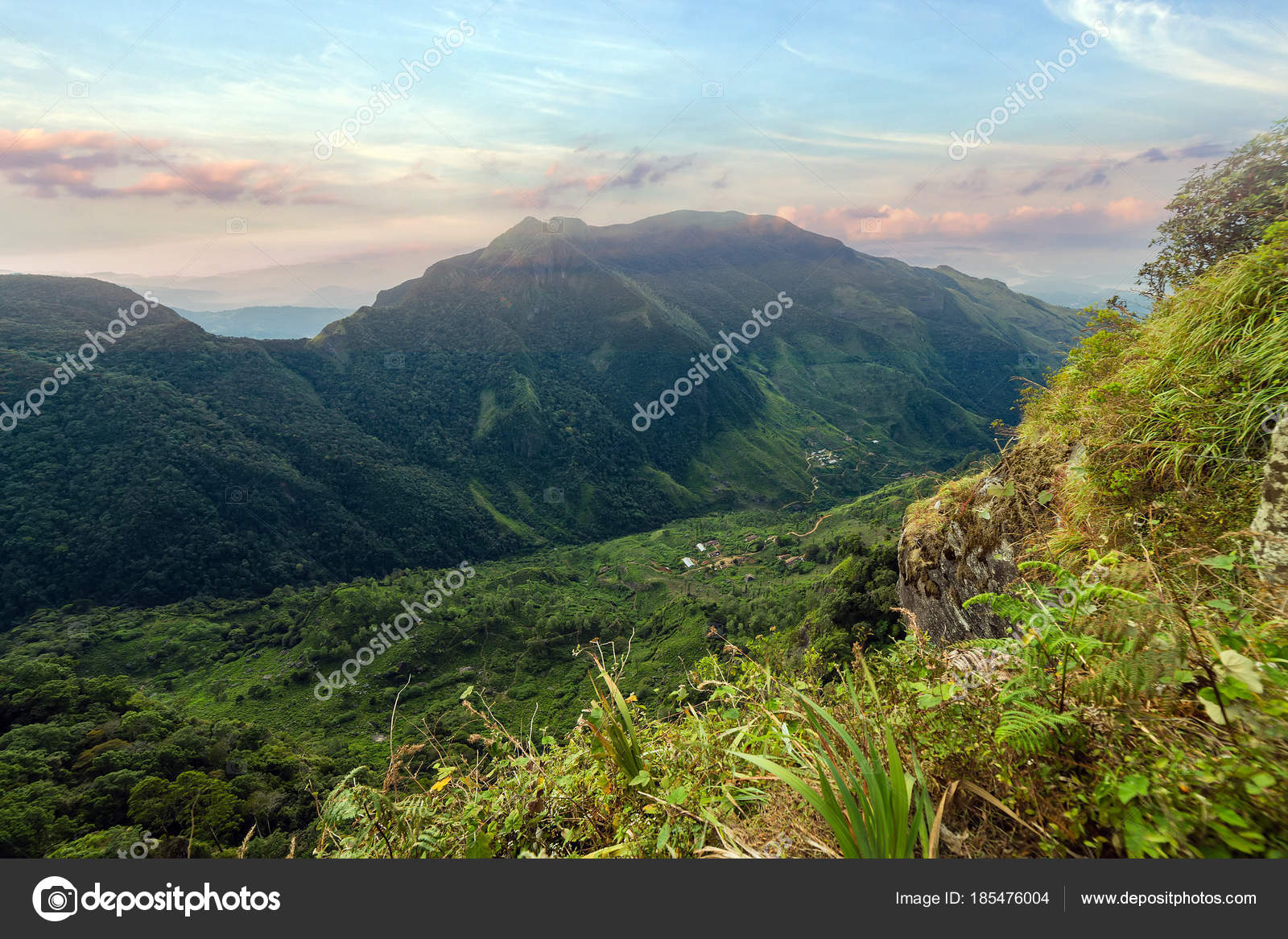World S End In Horton Plains In Sri Lanka Popular Tourist De Stock Editorial Photo C Fotoall