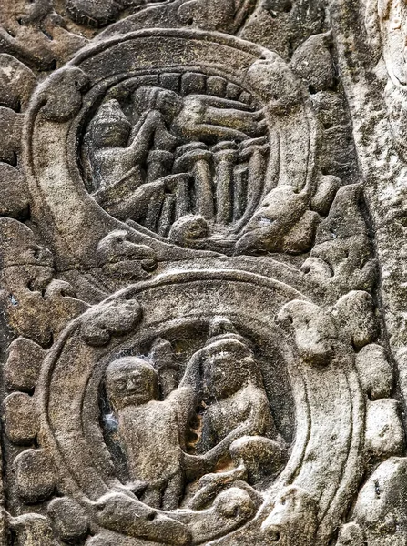 Arte de la antigua piedra hindú dios Camboya. Antiguo muro, adorno de piedra —  Fotos de Stock