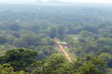 Hakim Sigiriya kaya ya da Sinhagiri hava panoramik görünümü