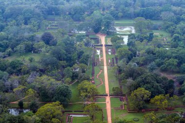 Harabe Kraliyet bahçeleri Peyzaj ve havuz, aslan kaya Sigiriya, A
